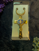 Chaveiro Cruz de São Bento Dourado com Resina