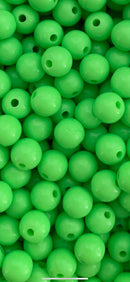 BOLA LEITOSA PASSANTE 08MM EM PLÁSTICO COM 50GR (mais ou menos 180 bolinhas)