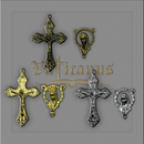 KIT CRUZ COM UVA 4cm x 2,8cm E ENTREMEIO NOSSA SENHORA 2,3cm x 1,9cm