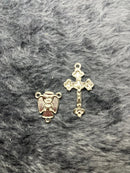 KIT CRUCIFIXO 3,5 x 2,2CM E ENTREMEIO ANJO 2 X 1,5CM (PAR)