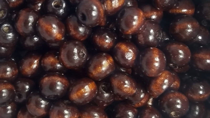 BOLA DE MADEIRA 8MM ( PCT.C/ 50GR) mais ou menos 350 bolinhas