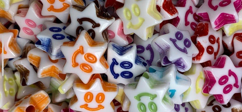 ESTRELA INFANTIL 9X9MM EM ACRÍLICO COM 50GR ( mais ou menos 300 contas)