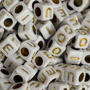 LETRA VOGAL QUADRADO 6X6MM EM PLÁSTICO (PACOTE COM 50GR)