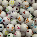 LETRAS PASSANTE REDONDA 08MM EM ACRÍLICO BCA C/ LETRAS COLORIDAS (PACOTE COM 50GR)