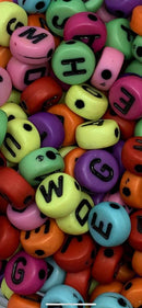 LETRAS REDONDA PASSANTE 07MM EM PLÁSTICO COLORIDO ESCURO (PACOTE COM 50GR)