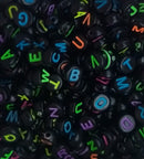 Letras Redonda preta e colorida 07mm em plástico com 50G ( Mais ou menos 450 letrinhas)