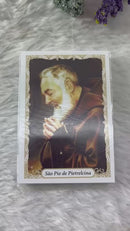 SÃO PIO DE PIETRELCINA - PACOTE C/ 100 SANTINHOS DE PAPEL