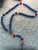 TERÇO PÉROLA SÃO CARLO ACUTIS COM ORAÇÃO